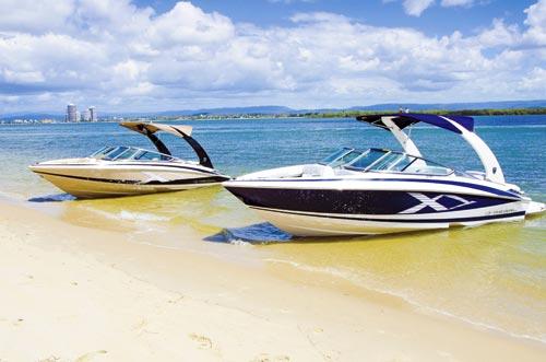 The Regal 2100 and Regal 2300 bowrider. They embody everything that’s great about US bowrider design