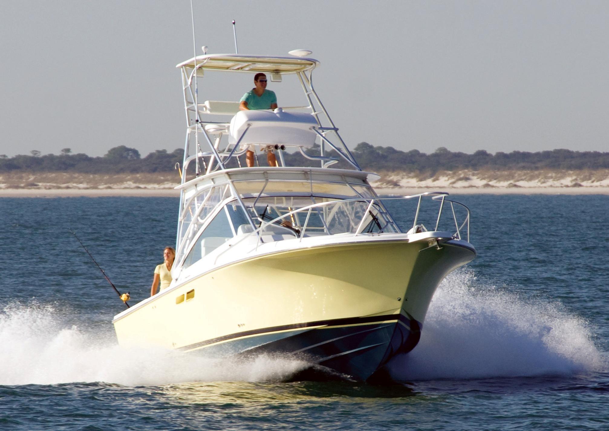 NEW BOATS — Luhrs aims big with new 30 Open