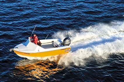 The Haines V19R, re-christened the Nautek N19R, undergoing sea trials.