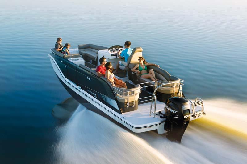 The Bayliner Element XR7 combines the pontoon boat and deck boat concept.