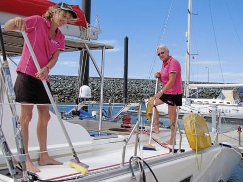 Boat cleaning: do you do it yourself? Or do you call in the professionals?